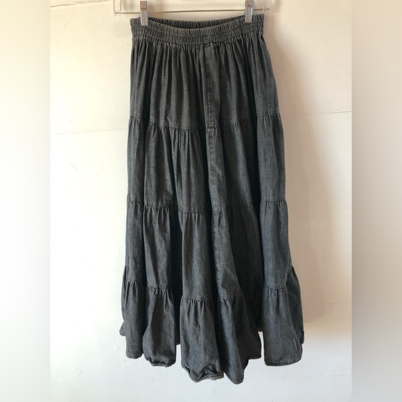 Oxford Dresses & Skirts - Denim gray 100% cotton tiered elastic waist midi length vintage Y2K skirt